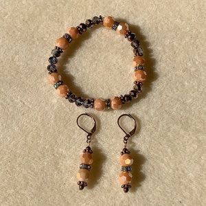 21307 Amber glass earrings and bracelet set.